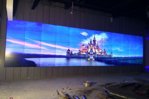 液晶拼接屏：打造高清大屏智慧顯示墻